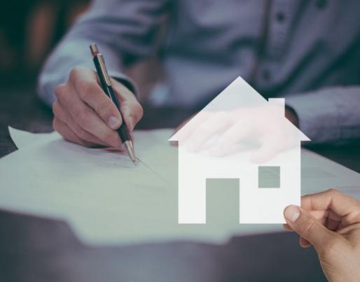 Documents´ signature, house