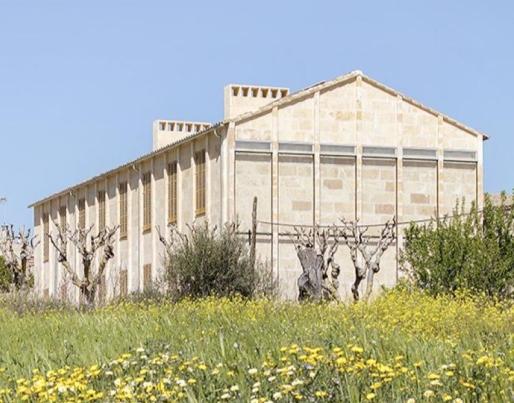 Building in Santa Eugènia 