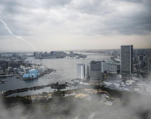 Thunderstorm hitting city