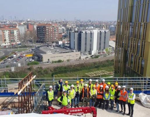 Group picture of previous course