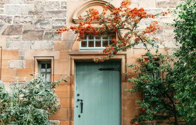 the front facade of a house in Edinburgh