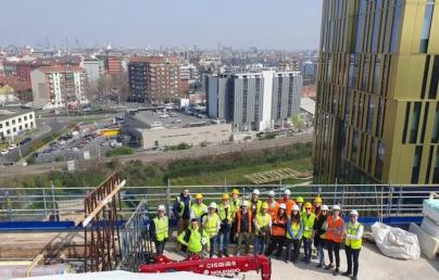Group picture of previous course