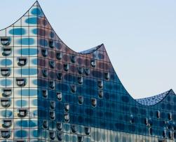 elbphilharmonie hamburg glass facade