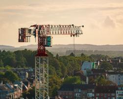 Construction crane