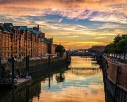 The city of Hamburg, buildings and river
