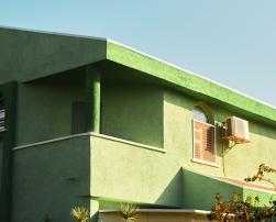 A green concrete house